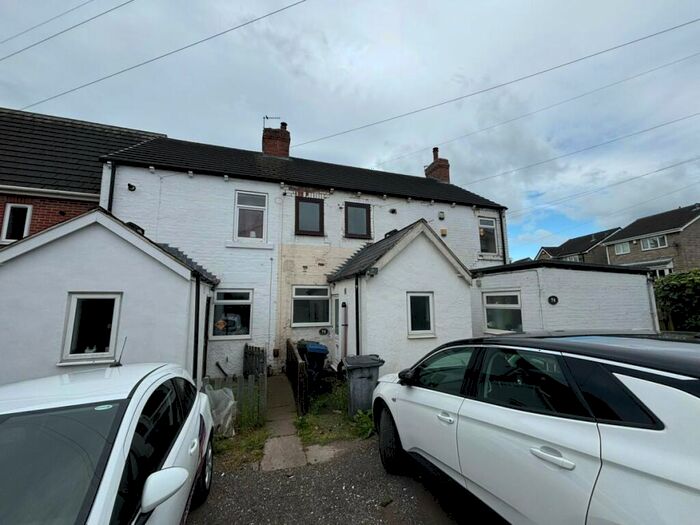 3 Bedroom House To Rent In Sackup Lane, Darton, S75