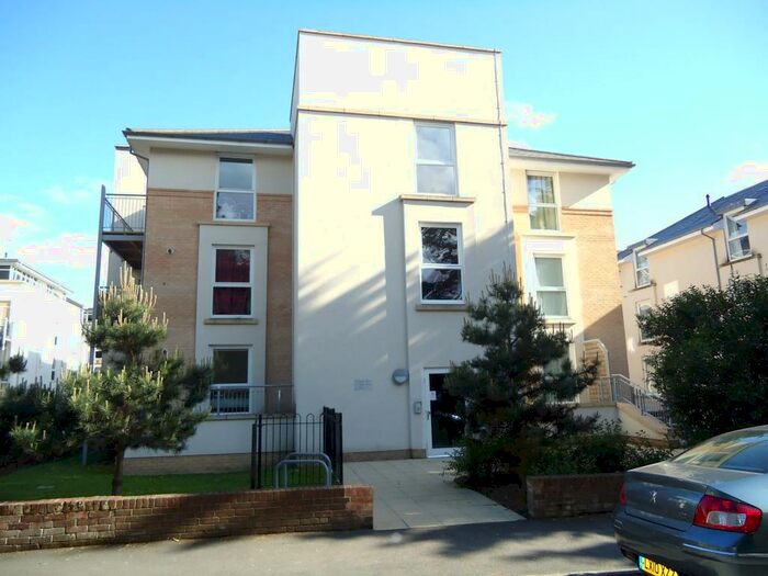 2 Bedroom Apartment To Rent In Archers Road, Banister Park, SO15
