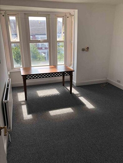 2 Bedroom Flat To Rent In Whittington Rd, London, London, N22