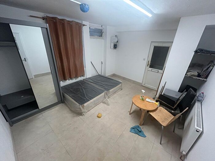 1 Bedroom Flat To Rent In Raven Row, London, E1