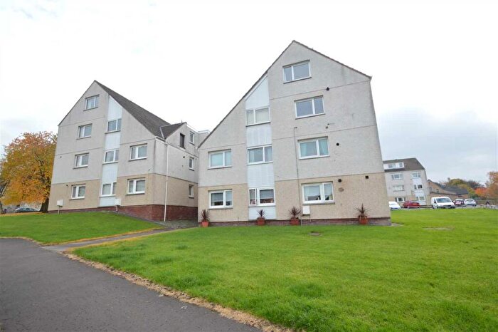2 Bedroom Apartment To Rent In School Street, Hamilton, ML3