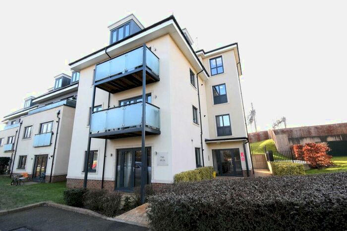 3 Bedroom Apartment To Rent In Institute Road, Taplow, Maidenhead, SL6
