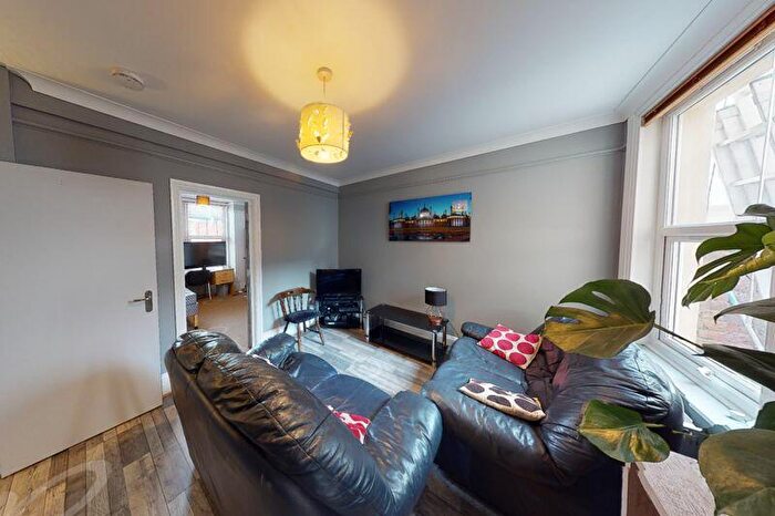 5 Bedroom Terraced House To Rent In Riley Road, Brighton, BN2