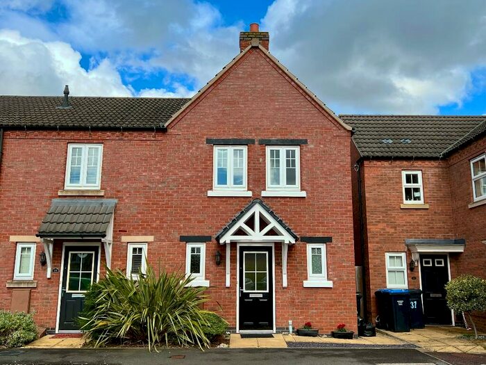 3 Bedroom End Of Terrace House For Sale In Marmion Close, Market Harborough, Leicestershire, LE16