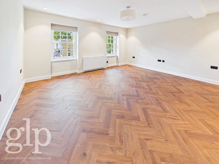 2 Bedroom Flat To Rent In Store Street, Bloombury, WC1E