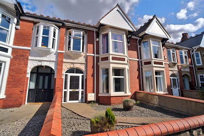 4 Bedroom Terraced House For Sale In The Mall, Old Town, Swindon, Wiltshire, SN1