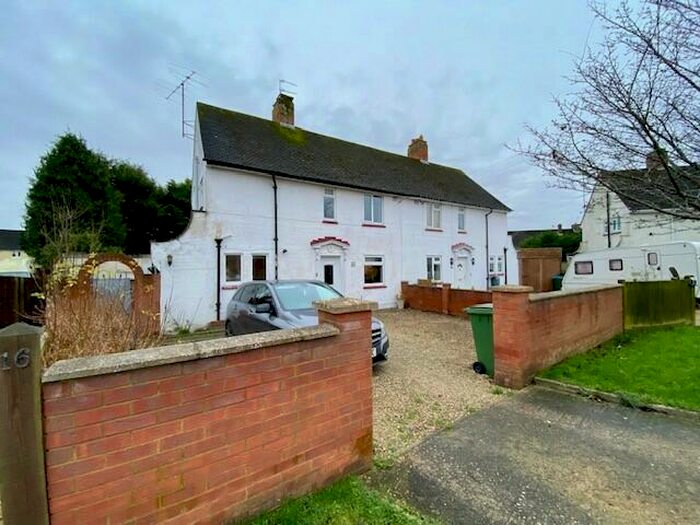 3 Bedroom House To Rent In Montague Road, Aylesbury, HP21