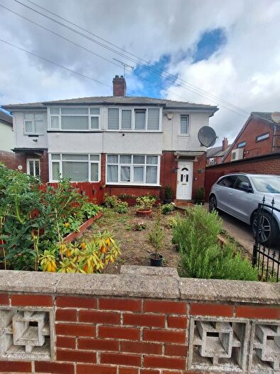 3 Bedroom Semi Detached House To Rent In Wakefield, WF2