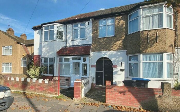 3 Bedroom House To Rent In Malvern Road, Enfield, EN3