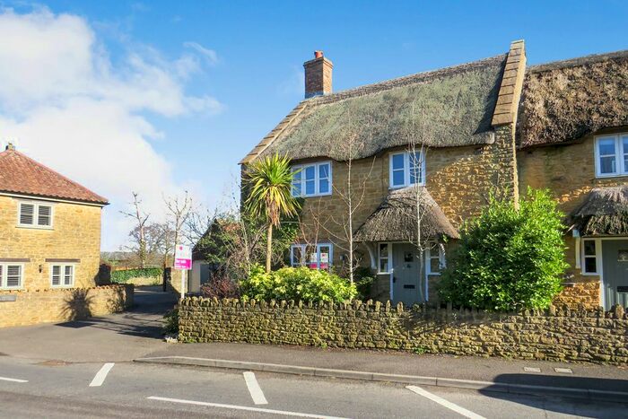 3 Bedroom Property For Sale In North Street, Haselbury Plucknett, Crewkerne, TA18