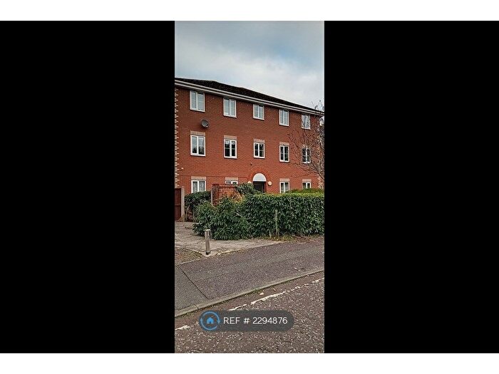 1 Bedroom Flat To Rent In Finbars Walk, Ipswich, IP4