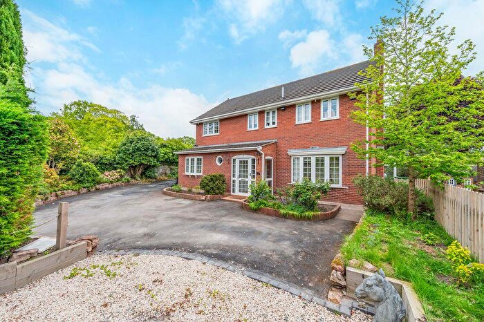 4 Bedroom Detached House For Sale In Willow Street, Wrexham, LL13