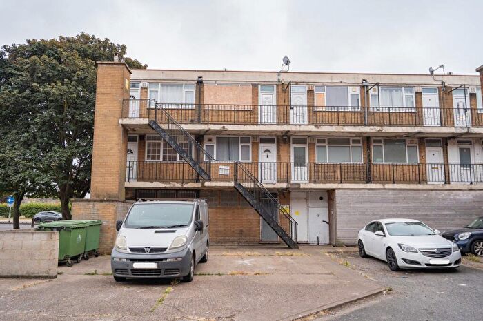 1 Bedroom Flat For Sale In Cleethorpe Road, Grimsby, DN31