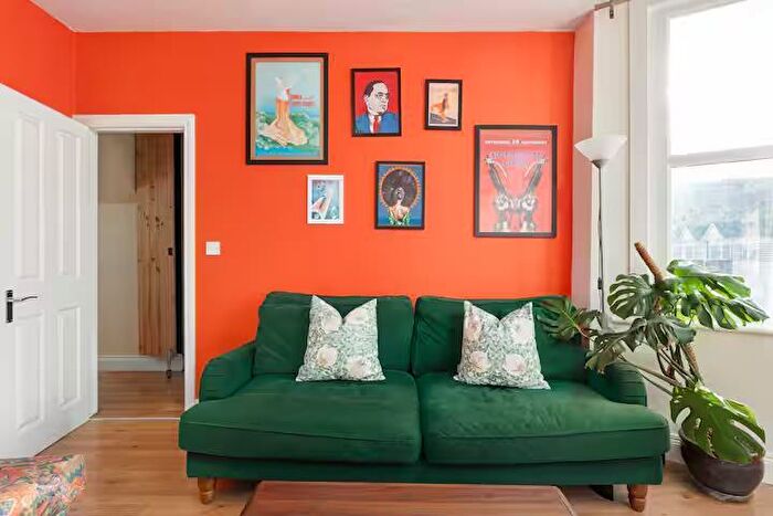 3 Bedroom Maisonette To Rent In Grange Road, London, N17