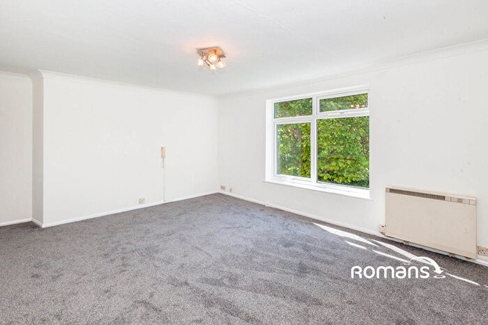 2 Bedroom Flat To Rent In Chiltern Court, Fawcett Road, Windsor, SL4