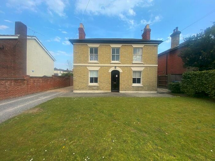 Studio To Rent In Oak Road, Woolston, Southampton, SO19