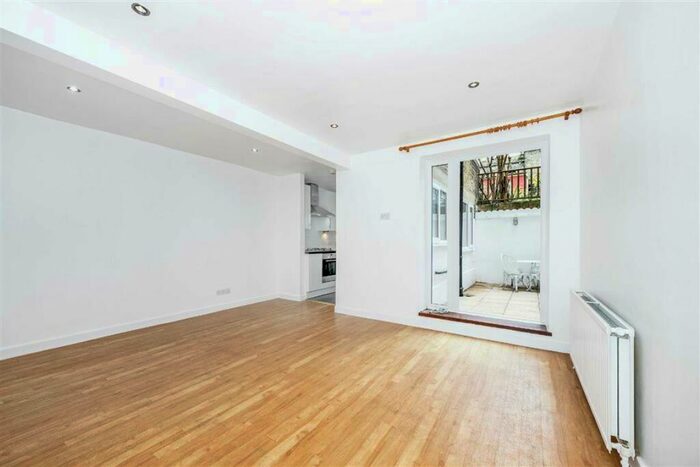 2 Bedroom Flat To Rent In Ifield Road, Ifield Road, SW10