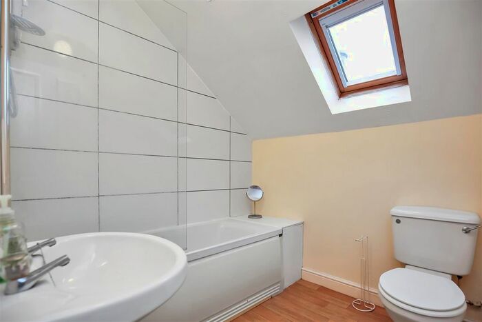6 Bedroom Maisonette To Rent In Simonside Terrace, Heaton, Newcastle Upon Tyne, NE6
