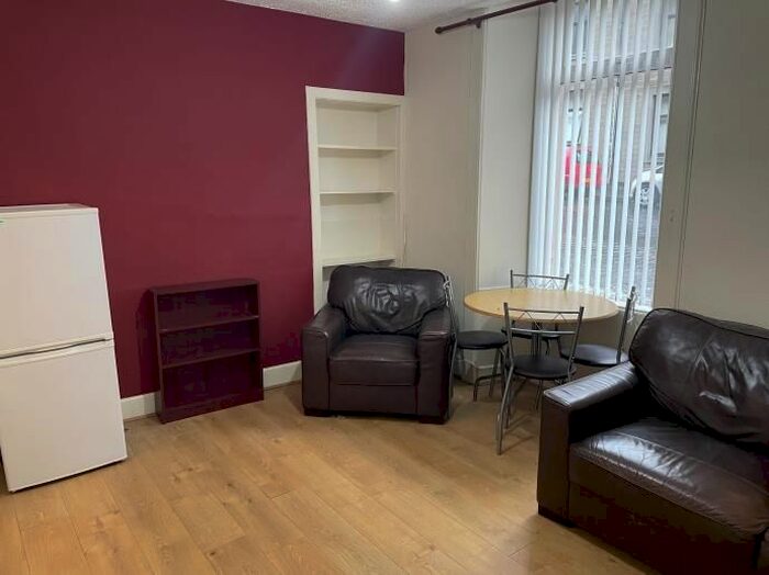 1 Bedroom Flat To Rent In Rosefield Street, Dundee, DD1