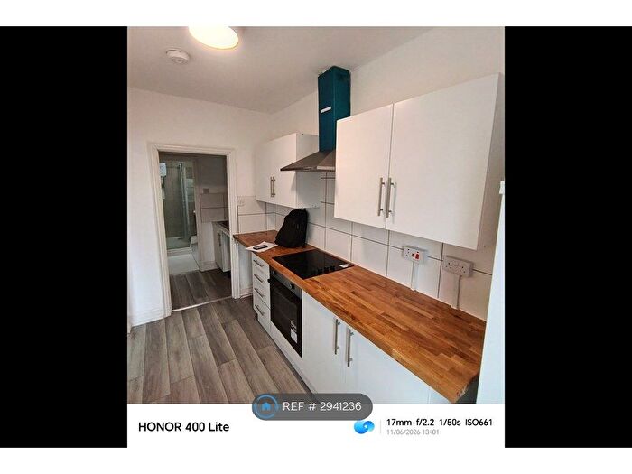 2 Bedroom Flat To Rent In Widmore Road, Bromley, BR1