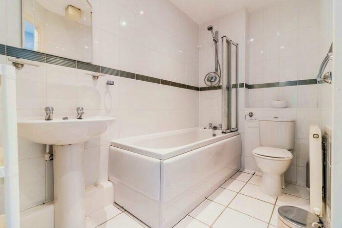 2 Bedroom Apartment To Rent In Montague Road, Manchester, M16