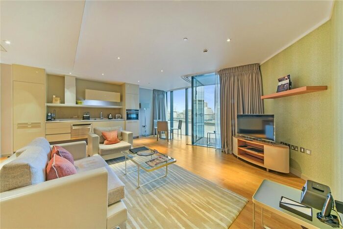 Studio To Rent In Lower Thames Street, London, EC3R