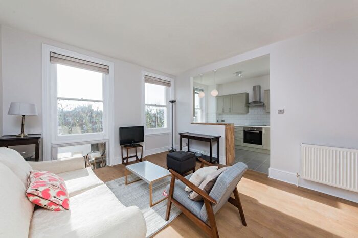 2 Bedroom Flat To Rent In Lexham Gardens, London, W8