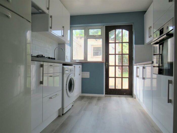 3 Bedroom House To Rent In Sweet Briar, Welwyn Garden City, AL7