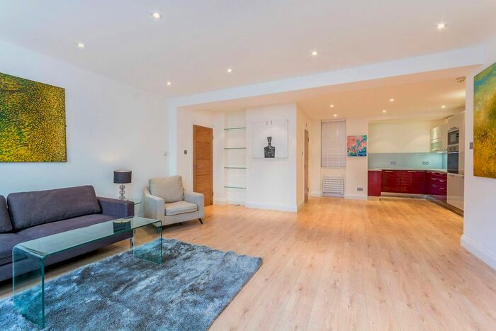 2 Bedroom Flat To Rent In Seymour Place, Marylebone, London, W1H