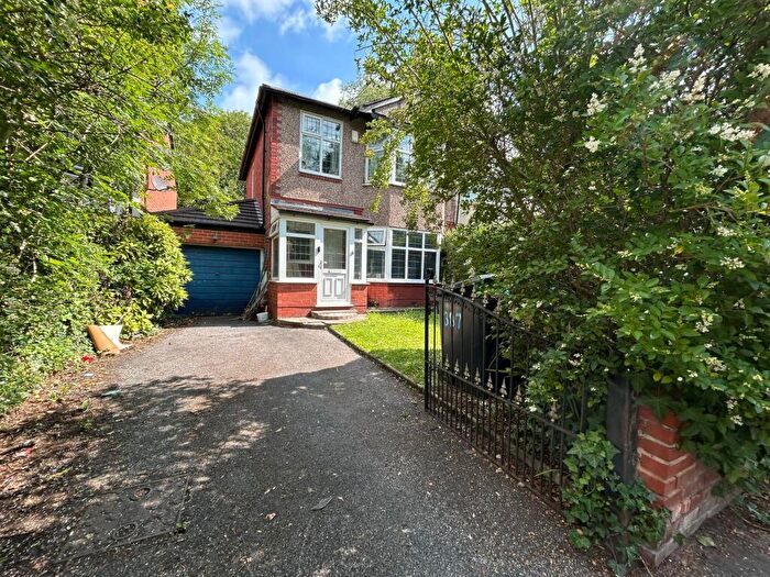 3 Bedroom Semi Detached House For Sale In Worsley Road, Swinton, M27