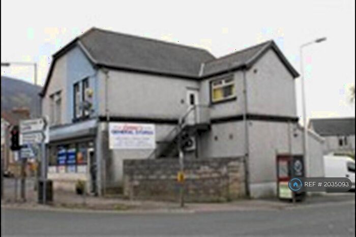 2 Bedroom Maisonette To Rent In Partridge Rd, Tonypandy, CF40