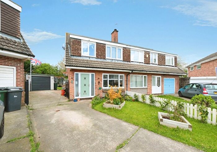 3 Bedroom Semi Detached House For Sale In Ullswater Close, North Anston, Sheffield, South Yorkshire, S25