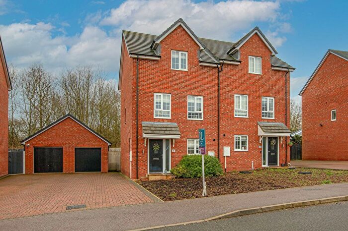 3 Bedroom Semi-Detached House For Sale In Oaktree Way, Rothley, LE7