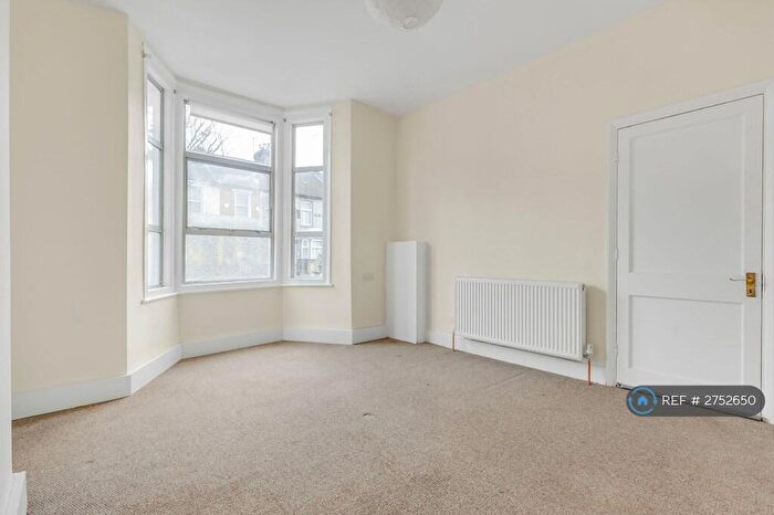 3 Bedroom Terraced House To Rent In Richford Road, Stratford, E15