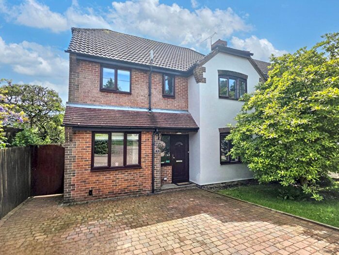 4 Bedroom Detached House For Sale In The Grove, Crowborough, TN6