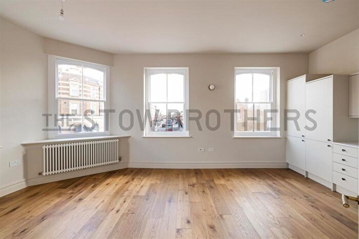 2 Bedroom Flat To Rent In Hoe Street, Walthamstow, E17