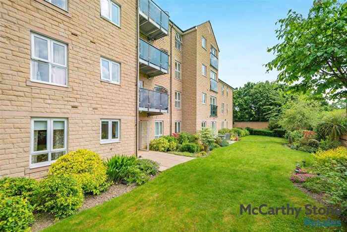 2 Bedroom Flat For Sale In Thackrah Court, Squirrel Way, Shadwell, Leeds, LS17