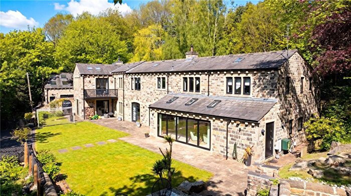 6 Bedroom Detached House For Sale In Cliffe Drive, Rawdon, Leeds, West Yorkshire, LS19