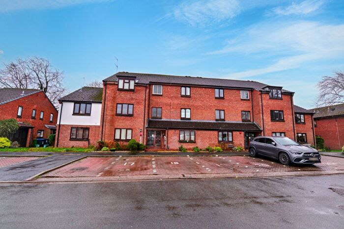 1 Bedroom Flat For Sale In William Tarver Close, Warwick, CV34