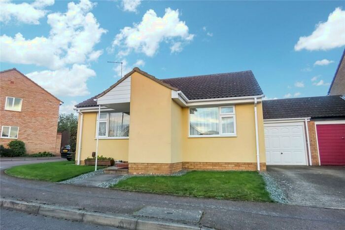 2 Bedroom Bungalow To Rent In Westell Close, Baldock, Hertfordshire, SG7