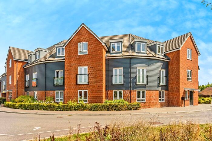 2 Bedroom Flat For Sale In Goldcrest Drive, Sayers Common, Hassocks, BN6