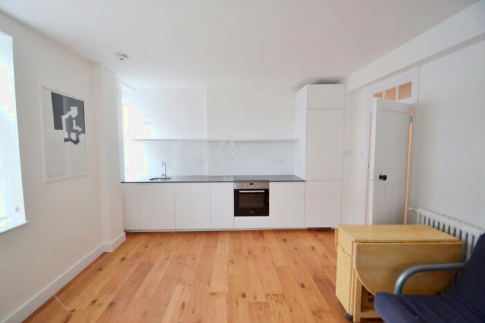 Studio To Rent In Abbey Road, London, NW8