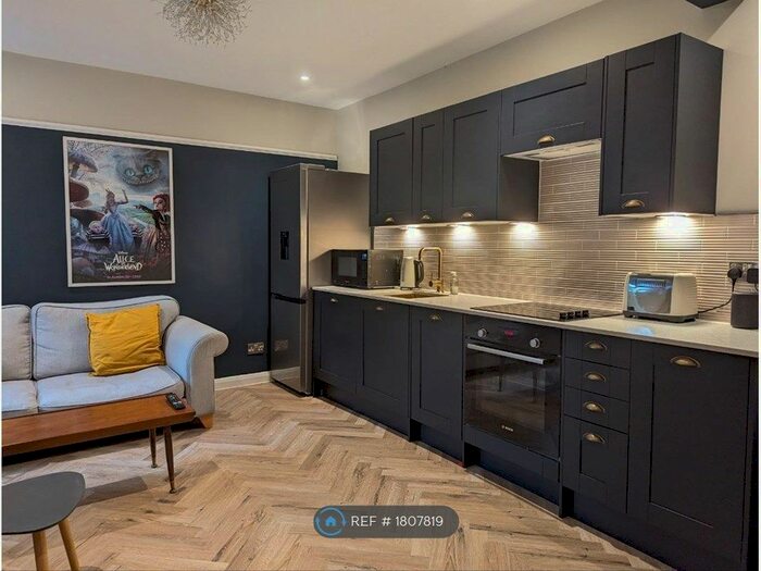 2 Bedroom Flat To Rent In Warleigh Road, Brighton, BN1