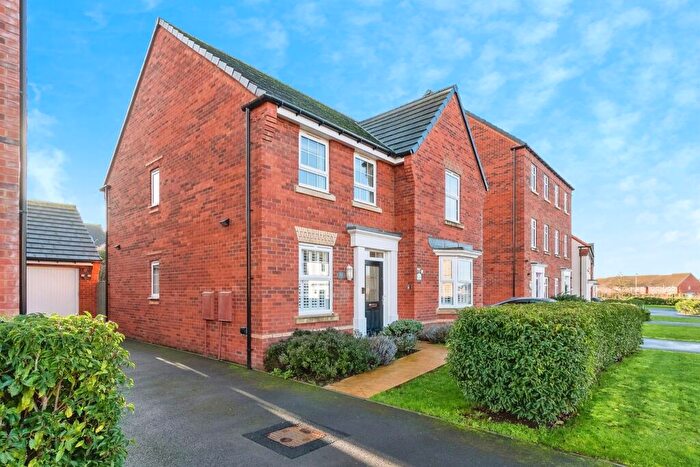 4 Bedroom Detached House For Sale In Mays Drive, Westbury, BA13