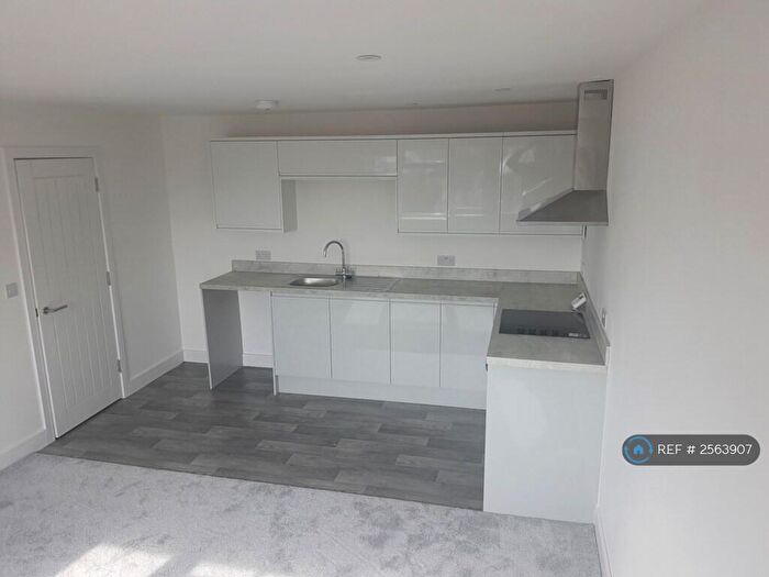 3 Bedroom Maisonette To Rent In Vernon Avenue, Peacehaven, BN10