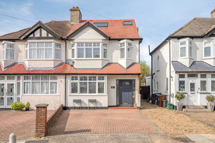 4 Bedroom Semi Detached House For Sale In Carlingford Road, Morden, SM4