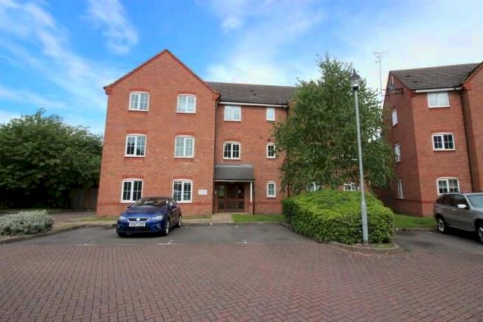 2 Bedroom Flat To Rent In Old College Drive, Wednesbury, WS10