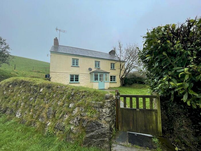 4 Bedroom Character Property To Rent In Braddock, Lostwithiel, PL22