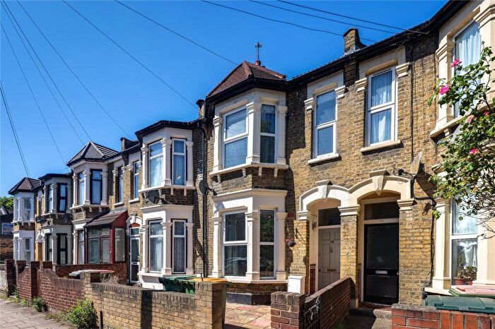 3 Bedroom Terraced House To Rent In Donald Road, Plaistow, London, E13