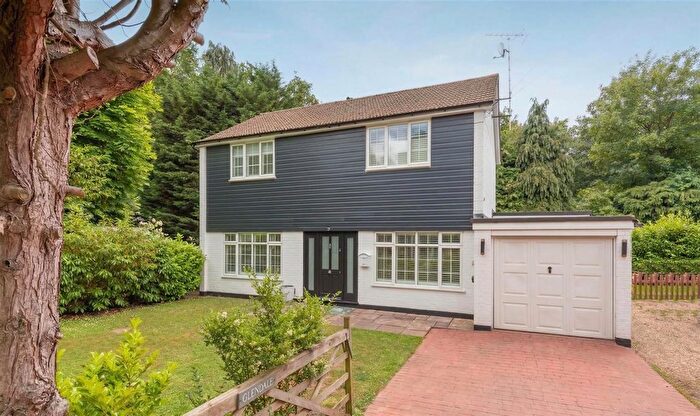 4 Bedroom Detached House For Sale In Beech Hill Road, Sunningdale, SL5